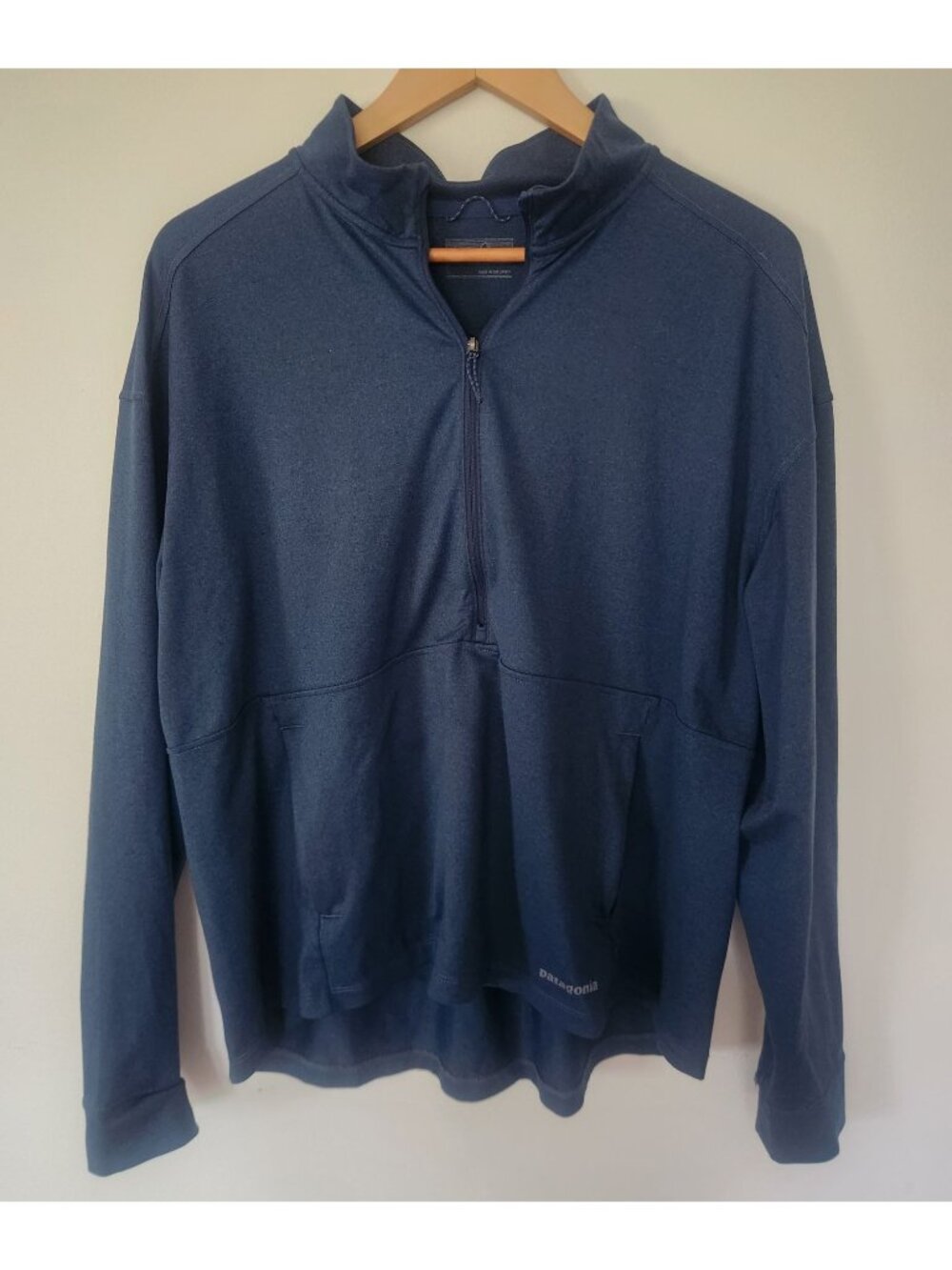 Patagonia Women's Sz. L Navy Blue Pack Out Long Sleeve Pullover